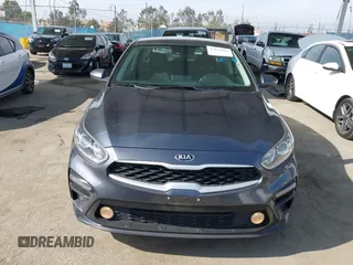2021 Kia Forte FE with VIN 3KPF24AD6ME387387, listed as a IAAI auction lot 42034607 with 28,554 mi miles and . Bid and sale history available at carsss.com. Image 13.