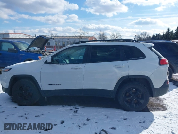 2018 Jeep Cherokee Latitude z VIN 1C4PJMCB1JD589697, wystawiony jako IAAI lot #41541689 z przebiegiem 131 694 mil mil oraz . Historia ofert i sprzedaży dostępna na DreamBid. Obrazek 14.