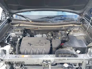 2017 Mitsubishi Outlander SE z VIN JA4AZ3A34HZ033833, wystawiony jako IAAI lot #41608628 z przebiegiem 80 382 mil mil oraz . Historia ofert i sprzedaży dostępna na DreamBid. Obrazek 10.