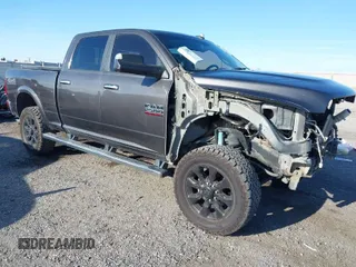 2018 Ram 2500 Big Horn with VIN 3C6UR5DL2JG217613, listed as a IAAI auction lot 41787606 with 101,712 mi miles. Bid and sale history available at carsss.com. Image 1.