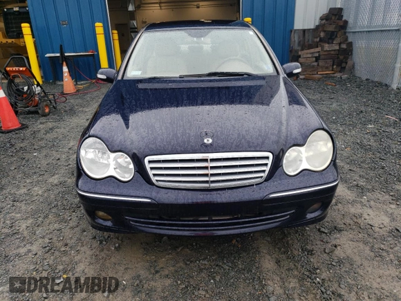 2007 Mercedes-Benz C 230 Sport z VIN WDBRF52H87F862300, wystawiony jako Copart lot #63979635 z przebiegiem 219 559 mil mil oraz Czysty tytuł • Clean title. Historia ofert i sprzedaży dostępna na DreamBid. Obrazek 5.