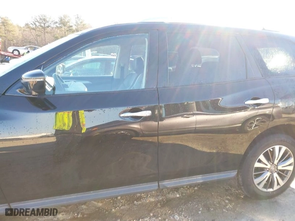 2019 Nissan Pathfinder S with VIN 5N1DR2MM1KC583062, listed as a IAAI auction lot 41350148 with NaN miles. Bid and sale history available at carsss.com. Image 14.