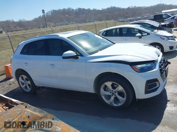 2021 Audi Q5 Premium Plus with VIN WA1BAAFYXM2050143, listed as a IAAI auction lot 41724418 with 60,638 mi miles. Bid and sale history available at carsss.com. Image 13.