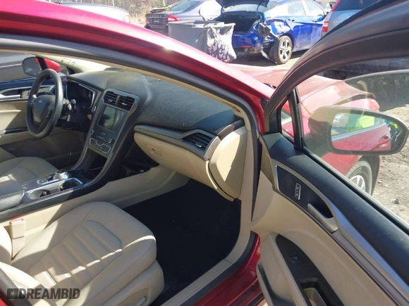 2019 Ford Fusion SE with VIN 3FA6P0HD5KR111617, listed as a IAAI auction lot 41559547 with 98,135 mi miles. Bid and sale history available at carsss.com. Image 5.