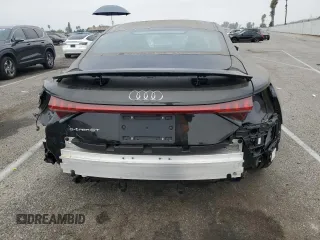 2024 Audi e-tron GT Premium Plus z VIN WAUFJBFWXR7002743, wystawiony jako Copart lot #67399864 z przebiegiem 873 mil mil oraz Szkody całkowita. Historia ofert i sprzedaży dostępna na DreamBid. Obrazek 6.