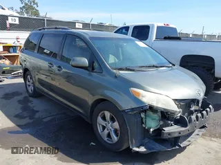 2013 Toyota Sienna LE AAS with VIN 5TDKK3DC8DS320002, listed as a IAAI auction lot 41839777 with 160,552 mi miles. Bid and sale history available at carsss.com. Image 1.