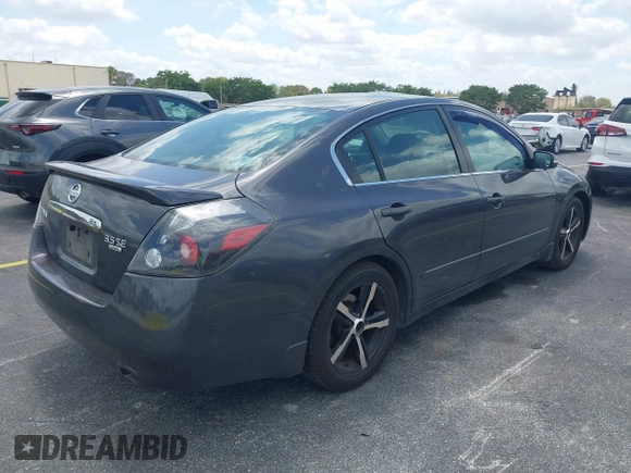 2009 Nissan Altima 3.5 SL with VIN 1N4BL21EX9N421848, listed as a IAAI auction lot 42065932 with 105,554 mi miles. Bid and sale history available at carsss.com. Image 4.