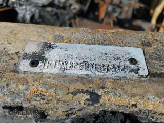 1999 Ford F-350 z VIN 1FTWX32S0XEB73729, wystawiony jako Copart lot #46487445 z przebiegiem Nie podano mil oraz Szkoda całkowita • Salvage title. Historia ofert i sprzedaży dostępna na DreamBid. Obrazek 12.