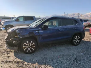 2022 Volkswagen Taos SE z VIN 3VVLX7B29NM013013, wystawiony jako Copart lot #42649725 z przebiegiem 63 651 mil mil oraz Szkody całkowita. Historia ofert i sprzedaży dostępna na DreamBid. Obrazek 1.