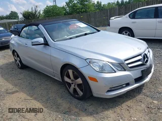 2013 Mercedes-Benz E 350 with VIN WDDKK5KF6DF196469, listed as a IAAI auction lot 42627806 with 93,328 mi miles and . Bid and sale history available at DreamBid. Image 1.