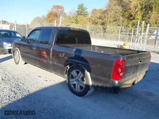 2003 Chevrolet Silverado 1500 Work Truck with VIN 1GCEC19X23Z358414, listed as a IAAI auction lot 40645343 with 207,887 mi miles. Bid and sale history available at carsss.com. Image 3.