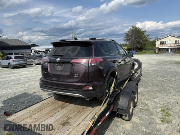 2017 Toyota RAV4 SE z VIN 2T3JFREVXHW628554, wystawiony jako Copart lot #61222355 z przebiegiem 162 218 mil mil oraz Szkoda całkowita • Salvage title. Historia ofert i sprzedaży dostępna na DreamBid. Obrazek 3.