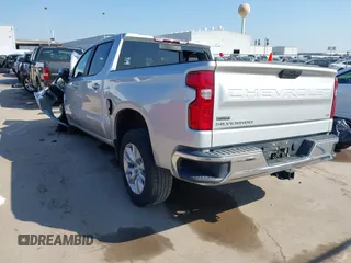 2020 Chevrolet Silverado 1500 LT with VIN 3GCPWCED3LG218797, listed as a IAAI auction lot 41631845 with 41,555 mi miles. Bid and sale history available at carsss.com. Image 3.