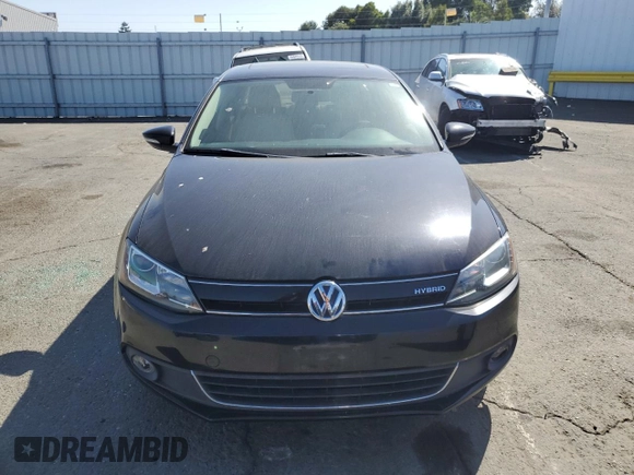 2014 Volkswagen Jetta Hybrid SE z VIN 3VW637AJ7EM296699, wystawiony jako Copart lot #61054715 z przebiegiem 147 308 mil mil oraz Czysty tytuł • Clean title. Historia ofert i sprzedaży dostępna na DreamBid. Obrazek 5.