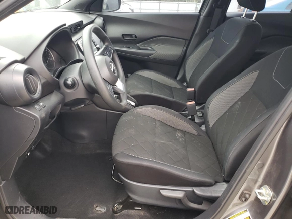 2018 Nissan Kicks SV with VIN 3N1CP5CU7JL508073, listed as a Copart auction lot 86059914 with 83,731 mi miles and Non Repairable. Bid and sale history available at carsss.com. Image 7.