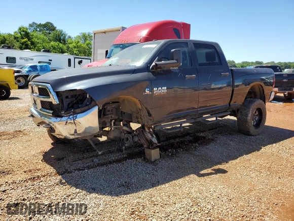 2015 Ram 2500 Tradesman z VIN 3C6UR5CL1FG667486, wystawiony jako Copart lot #57607355 z przebiegiem 43 716 mil mil oraz Szkoda całkowita • Salvage title. Historia ofert i sprzedaży dostępna na DreamBid. Obrazek 1.