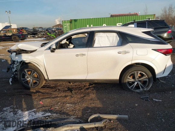 2024 Lexus RX 350h z VIN 2T2BBMCA8RC055678, wystawiony jako IAAI lot #41160022 z przebiegiem 5 275 mil mil oraz . Historia ofert i sprzedaży dostępna na DreamBid. Obrazek 13.
