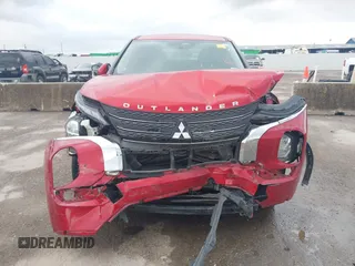 2023 Mitsubishi Outlander ES z VIN JA4J3TA87PZ027620, wystawiony jako IAAI lot #41900551 z przebiegiem 46 477 mil mil oraz . Historia ofert i sprzedaży dostępna na DreamBid. Obrazek 6.