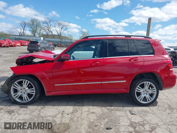 2013 Mercedes-Benz GLK 350 with VIN WDCGG8JB0DG047089, listed as a IAAI auction lot 41991336 with Not Provided miles and . Bid and sale history available at DreamBid. Image 13.