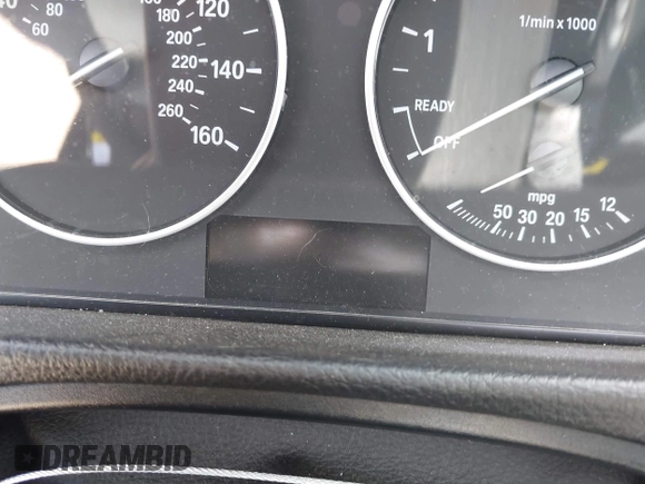 2018 BMW 3 Series 320i xDrive with VIN WBA8A3C5XJA505576, listed as a IAAI auction lot 42248730 with Not provided miles and . Bid and sale history available at DreamBid. Image 15.