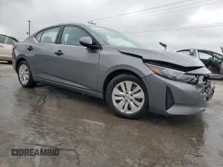 2024 Nissan Sentra S z VIN 3N1AB8BV9RY290833, wystawiony jako Copart lot #55655275 z przebiegiem 35 999 mil mil oraz Szkoda całkowita • Salvage title. Historia ofert i sprzedaży dostępna na DreamBid. Obrazek 4.