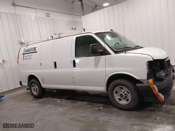 2019 GMC Savana Cargo Van with VIN 1GTW7AFG2K1300474, listed as a IAAI auction lot 41601074 with 85,158 mi miles. Bid and sale history available at carsss.com. Image 13.