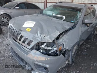 2020 Jeep Cherokee Latitude Plus with VIN 1C4PJLLB1LD561220, listed as a IAAI auction lot 40784775 with 0 mi miles. Bid and sale history available at carsss.com. Image 6.
