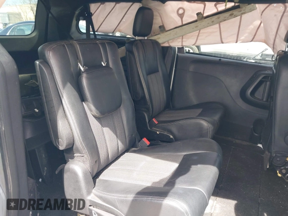 2013 Chrysler Town & Country S with VIN 2C4RC1HG6DR818396, listed as a IAAI auction lot 41922016 with 231,595 mi miles. Bid and sale history available at carsss.com. Image 8.