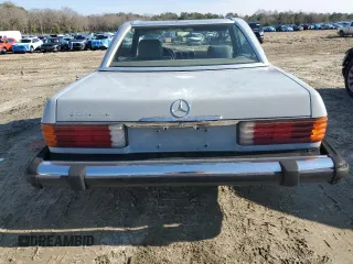 1983 Mercedes-Benz 380 SL with VIN WDBBA45AXDB027231, listed as a Copart auction lot 44577535 with 117,712 mi miles and Clean Title. Bid and sale history available at carsss.com. Image 6.