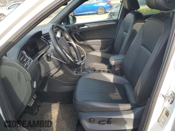 2022 Volkswagen Tiguan SE R-Line Black with VIN 3VV8B7AXXNM169059, listed as a Copart auction lot 45700025 with 46,191 mi miles and Salvage Title. Bid and sale history available at DreamBid. Image 7.