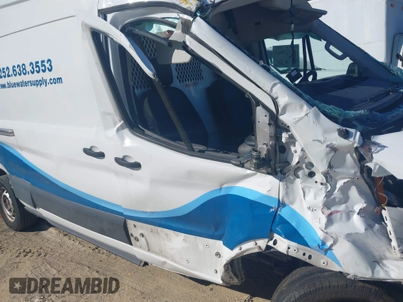 2022 Ford Transit Cargo with VIN 1FTBR3X81NKA63860, listed as a IAAI auction lot 42323904 with 94,473 mi miles and . Bid and sale history available at DreamBid. Image 17.