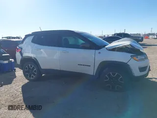2019 Jeep Compass Trailhawk with VIN 3C4NJDDB4KT748018, listed as a IAAI auction lot 40916087 with 96,755 mi miles and . Bid and sale history available at carsss.com. Image 13.