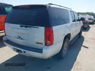 2007 GMC Yukon XL SLT with VIN 1GKFC16017J218410, listed as a IAAI auction lot 41981881 with 209,721 mi miles. Bid and sale history available at carsss.com. Image 4.