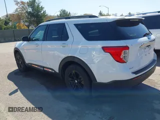2020 Ford Explorer XLT with VIN 1FMSK7DH0LGA56278, listed as a IAAI auction lot 41836333 with 49,498 mi miles and . Bid and sale history available at carsss.com. Image 3.