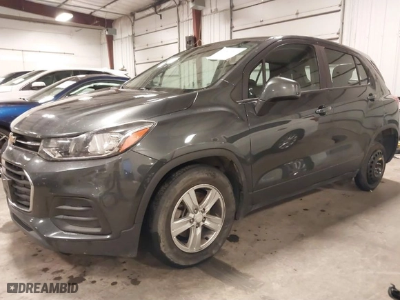 2019 Chevrolet Trax LS with VIN 3GNCJKSB4KL214510, listed as a IAAI auction lot 40640607 with 128,037 mi miles. Bid and sale history available at carsss.com. Image 2.