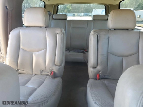 2004 Chevrolet Suburban LT with VIN 3GNFK16Z14G193123, listed as a Copart auction lot 84552174 with 0 mi miles and Salvage Title. Bid and sale history available at carsss.com. Image 10.