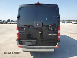2015 Mercedes-Benz Sprinter Passenger with VIN WDZPE7CC1FP170592, listed as a Copart auction lot 71725184 with Not Provided miles and Non Repairable. Bid and sale history available at carsss.com. Image 6.