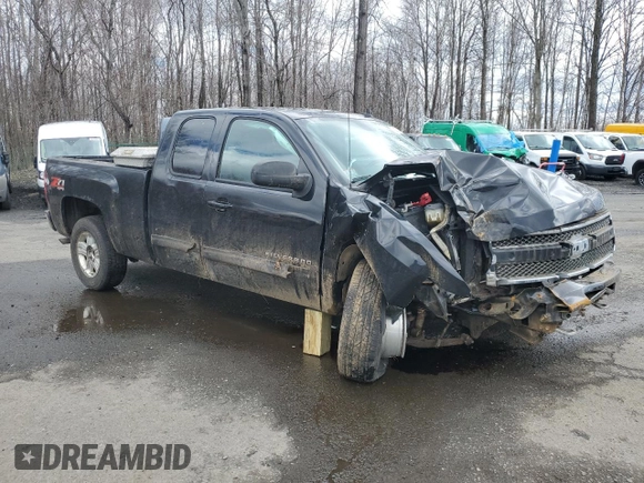 2010 Chevrolet Silverado 1500 LT with VIN 1GCSKSE38AZ186997, listed as a Copart auction lot 52300975 with 107,464 mi miles and Salvage Title. Bid and sale history available at DreamBid. Image 4.