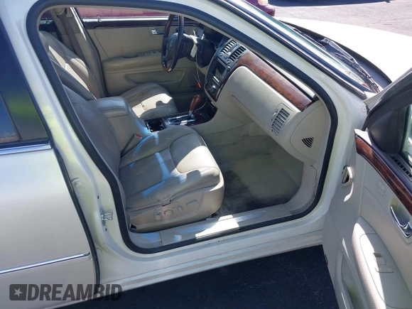 2008 Cadillac DTS 1SC with VIN 1G6KD57Y88U102613, listed as a IAAI auction lot 42035850 with 181,023 mi miles and . Bid and sale history available at carsss.com. Image 5.