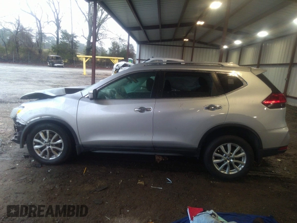 2017 Nissan Rogue SL z VIN 5N1AT2MT2HC893533, wystawiony jako IAAI lot #41571360 z przebiegiem 84 062 mil mil oraz . Historia ofert i sprzedaży dostępna na DreamBid. Obrazek 15.