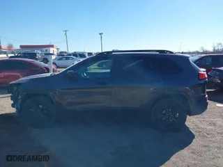 2017 Jeep Cherokee Sport with VIN 1C4PJLAB1HW617820, listed as a IAAI auction lot 41647467 with 109,407 mi miles. Bid and sale history available at carsss.com. Image 14.