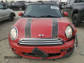 2010 MINI Convertible с VIN WMWMR3C56ATU97164, выставлен на аукционе Copart как лот 83908904 с пробегом 153 936 миль миль и Списание • Salvage title. История ставок и продаж доступна на DreamBid. Изображение 5.