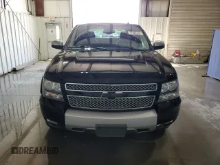 2008 Chevrolet Avalanche 2LT with VIN 3GNFK12328G263445, listed as a Copart auction lot 55815955 with 199,794 mi miles and Clean title. Bid and sale history available at DreamBid. Image 5.