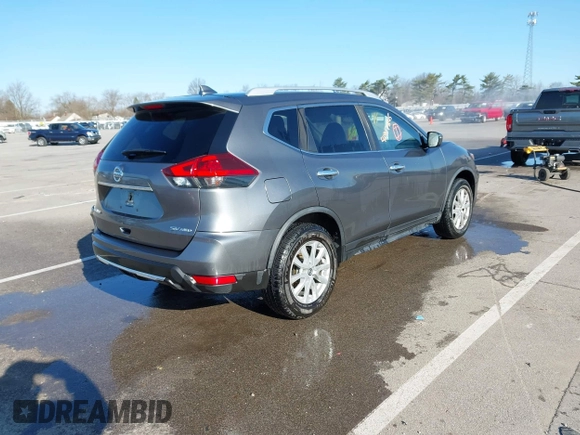 2018 Nissan Rogue SV z VIN JN8AT2MV0JW301660, wystawiony jako IAAI lot #41917845 z przebiegiem 112 416 mil mil oraz . Historia ofert i sprzedaży dostępna na DreamBid. Obrazek 4.