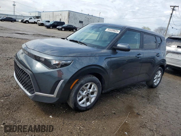 2025 Kia Soul LX with VIN KNDJ23AU1S7255218, listed as a Copart auction lot 54439825 with 11,556 mi miles and Clean Title. Bid and sale history available at carsss.com. Image 1.