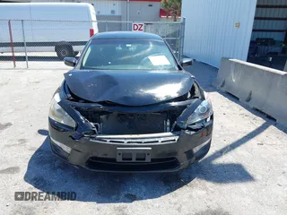 2014 Nissan Altima S with VIN 1N4AL3AP1EN345420, listed as a IAAI auction lot 42066721 with 145,581 mi miles and . Bid and sale history available at carsss.com. Image 12.