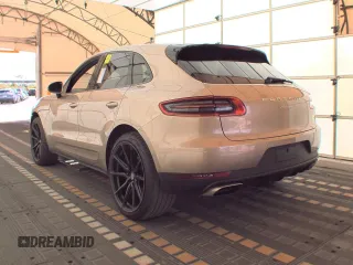 2018 Porsche Macan with VIN WP1AA2A54JLB07736, listed as a Copart auction lot 61697685 with 131,096 mi miles and Clean title. Bid and sale history available at DreamBid. Image 3.