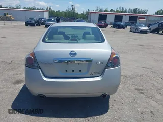 2011 Nissan Altima S z VIN 1N4AL2AP3BN510714, wystawiony jako IAAI lot #42324732 z przebiegiem 95 382 mil mil oraz . Historia ofert i sprzedaży dostępna na DreamBid. Obrazek 16.