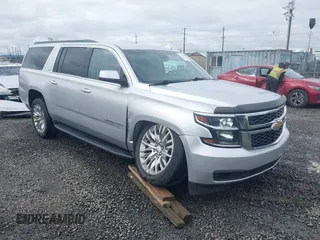 2017 Chevrolet Suburban LT с VIN 1GNSKHKC0HR166848, выставлен на аукционе IAAI как лот 42242512 с пробегом 114 672 миль миль и . История ставок и продаж доступна на DreamBid. Изображение 1.