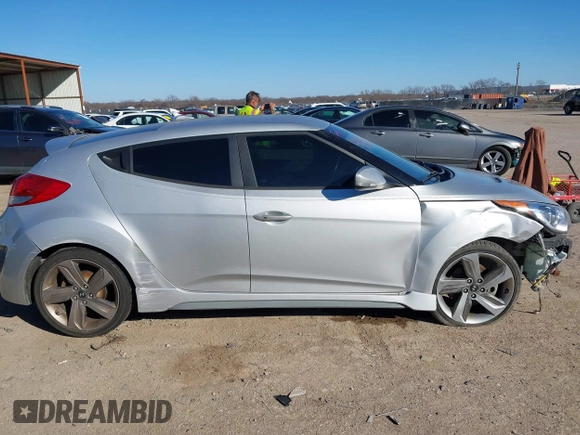 2013 Hyundai Veloster Turbo with VIN KMHTC6AE6DU162372, listed as a IAAI auction lot 41481820 with 105,650 mi miles and . Bid and sale history available at DreamBid. Image 13.